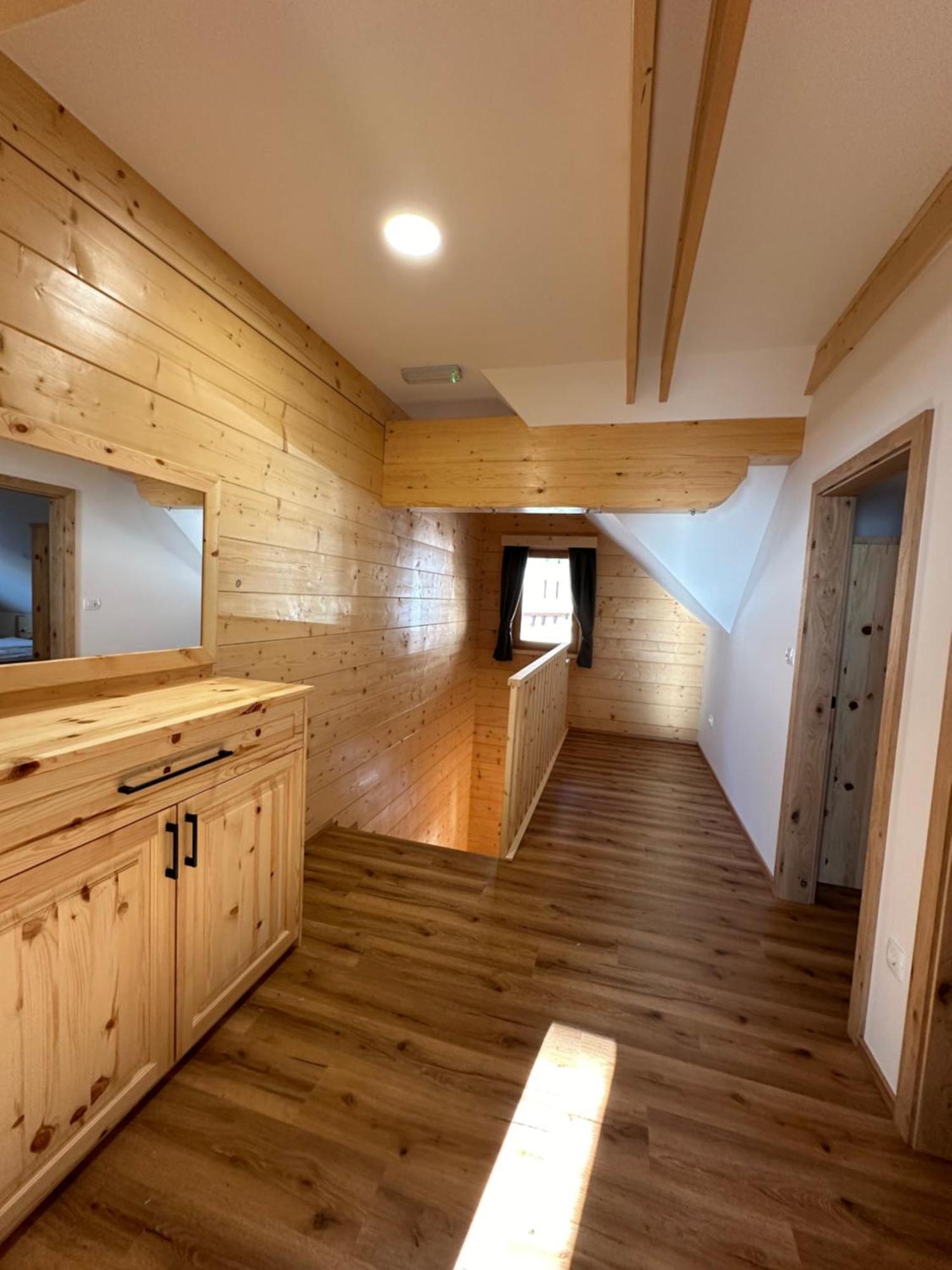 צרקליה נה גורניסקם Guest House Pr Ambruzarju & Apartments חדר תמונה