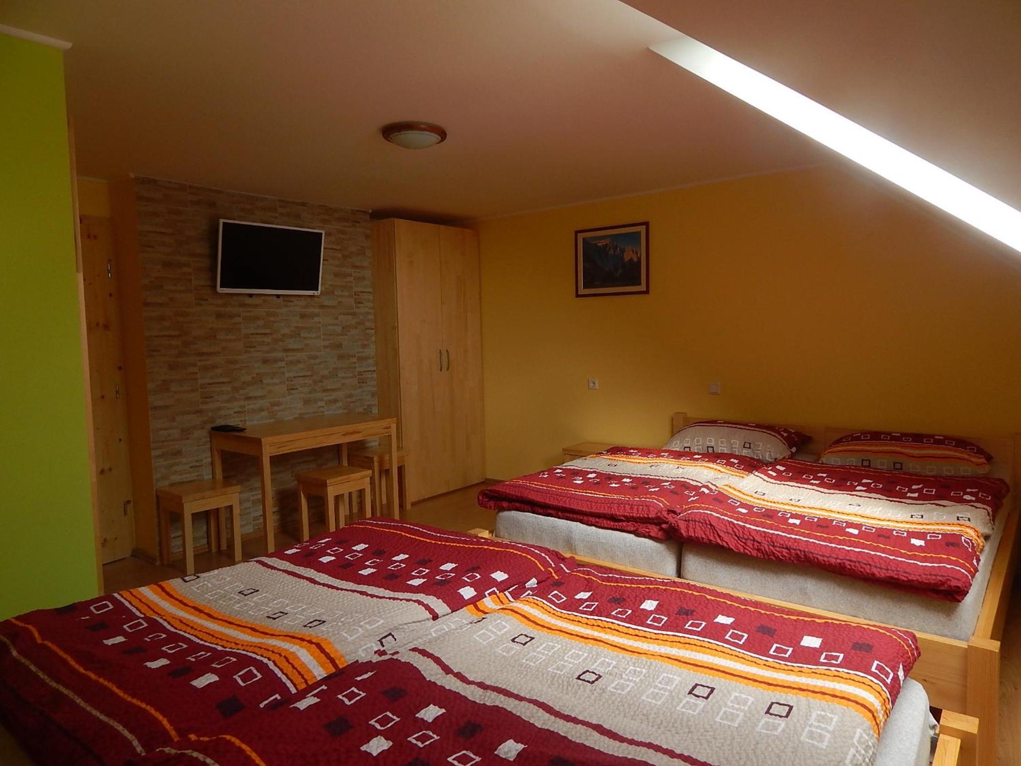 צרקליה נה גורניסקם Guest House Pr Ambruzarju & Apartments מראה חיצוני תמונה