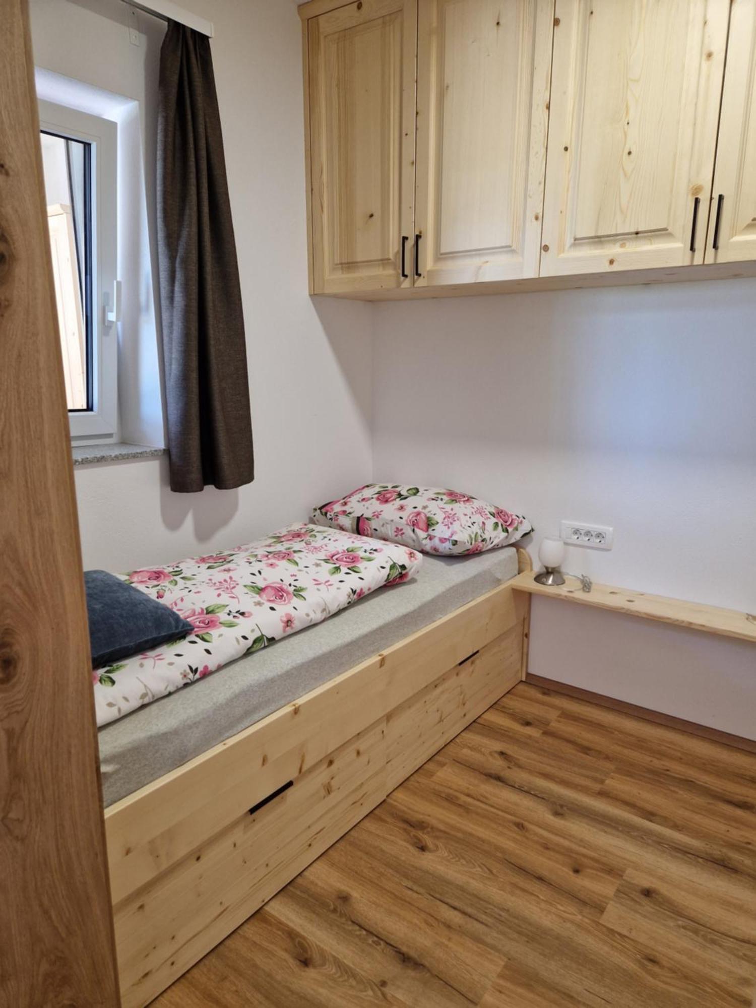 צרקליה נה גורניסקם Guest House Pr Ambruzarju & Apartments חדר תמונה