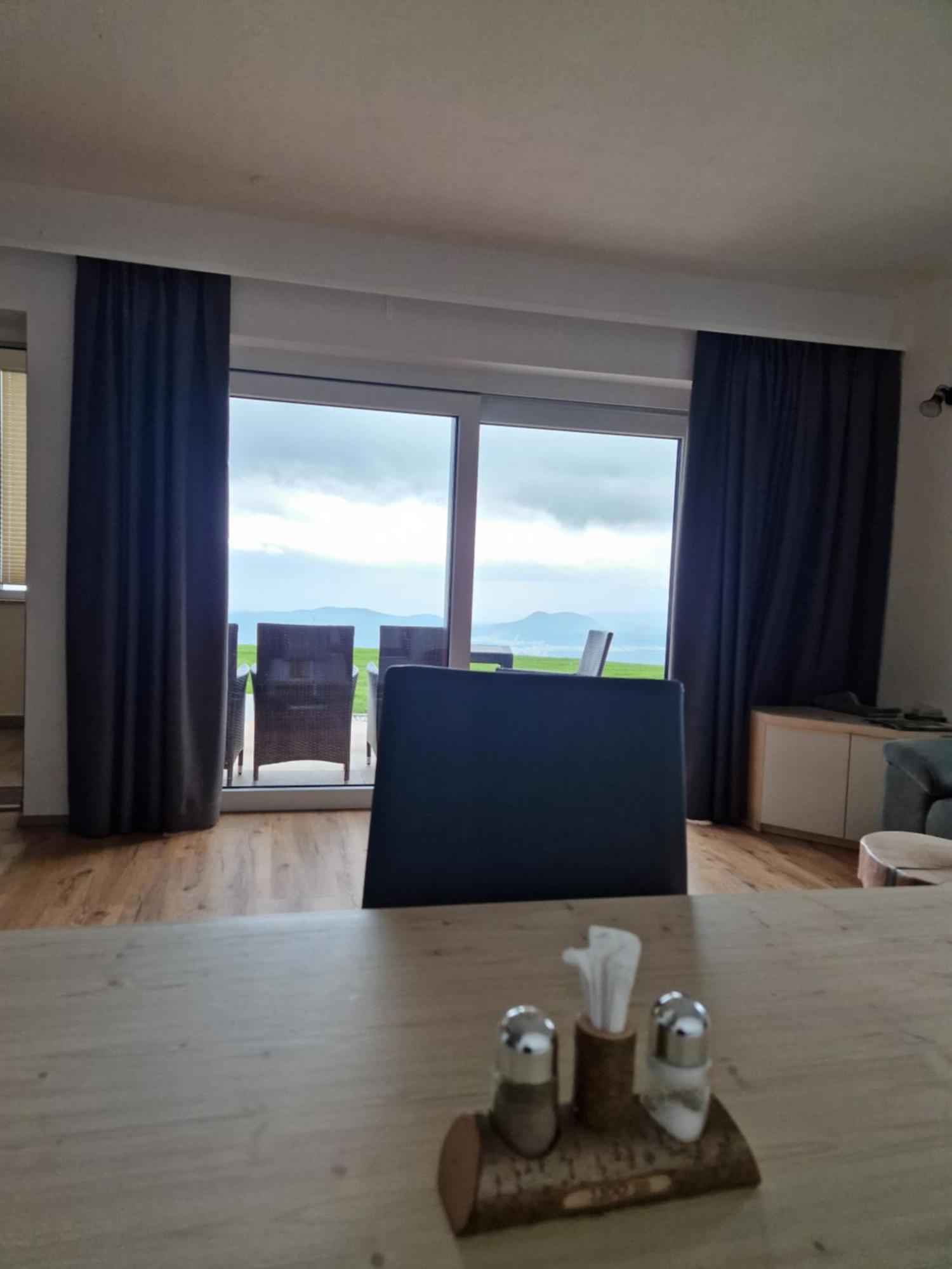 צרקליה נה גורניסקם Guest House Pr Ambruzarju & Apartments חדר תמונה
