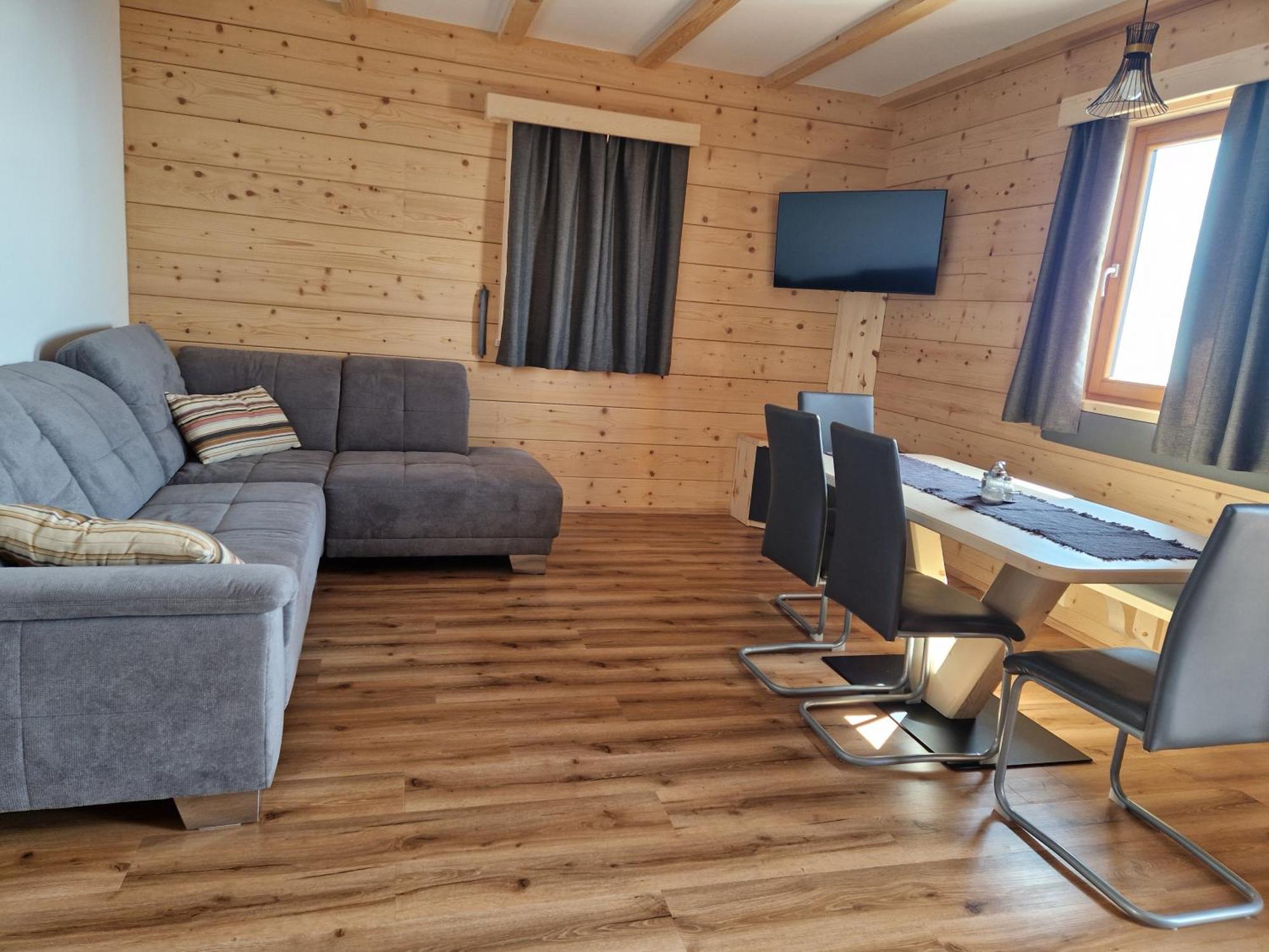 צרקליה נה גורניסקם Guest House Pr Ambruzarju & Apartments חדר תמונה