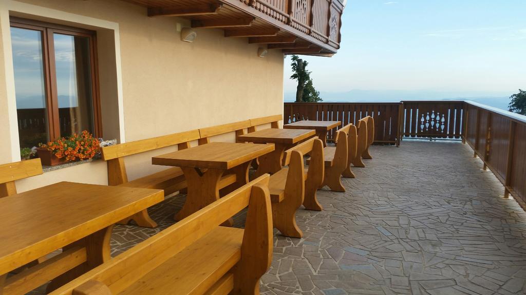 צרקליה נה גורניסקם Guest House Pr Ambruzarju & Apartments מראה חיצוני תמונה